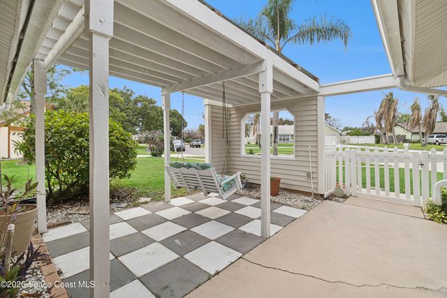 1334 Cherry Hills Road NE, Palm Bay, FL 32905