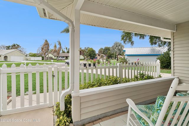 1334 Cherry Hills Road NE, Palm Bay, FL 32905