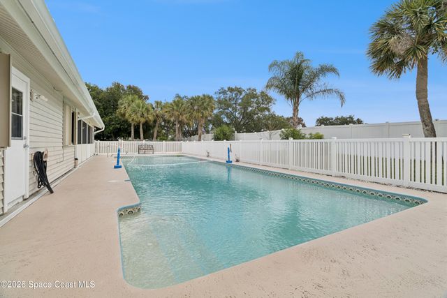 1334 Cherry Hills Road NE, Palm Bay, FL 32905
