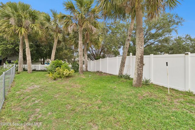 1334 Cherry Hills Road NE, Palm Bay, FL 32905