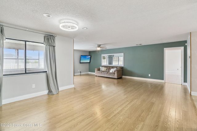 1334 Cherry Hills Road NE, Palm Bay, FL 32905