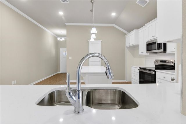 2509 Yoder Lane, Robinson, TX 76706