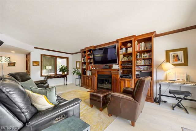 2951 Pinehurst Drive, Las Vegas, NV 89109