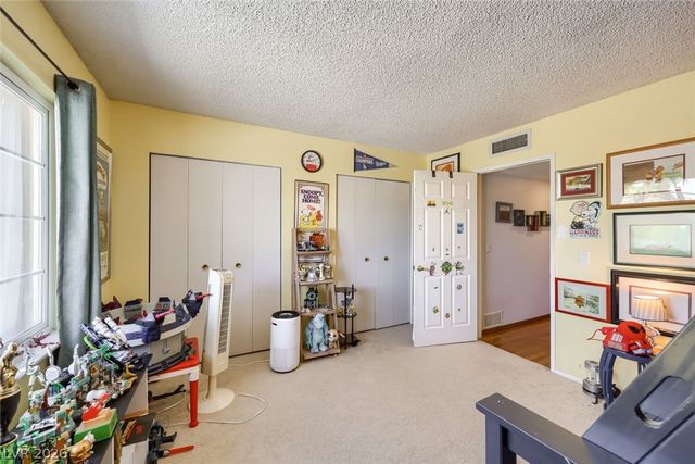 2951 Pinehurst Drive, Las Vegas, NV 89109