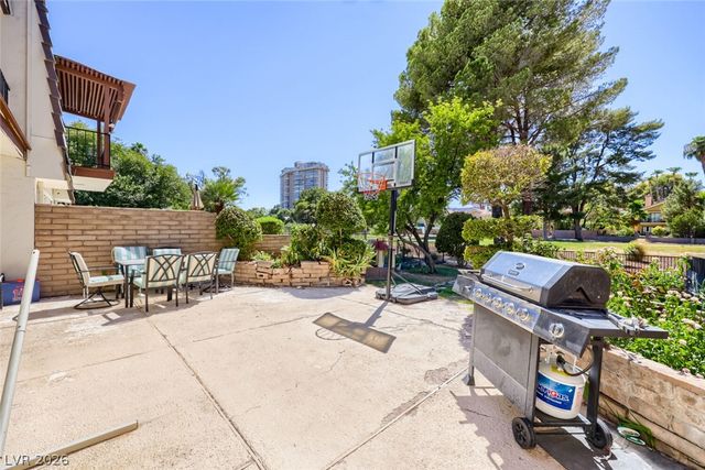 2951 Pinehurst Drive, Las Vegas, NV 89109