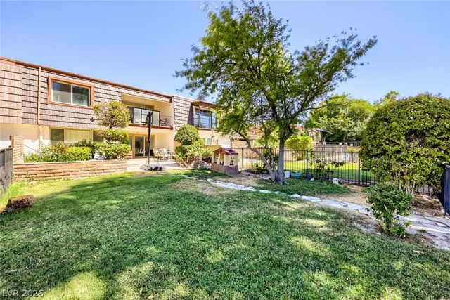 2951 Pinehurst Drive, Las Vegas, NV 89109