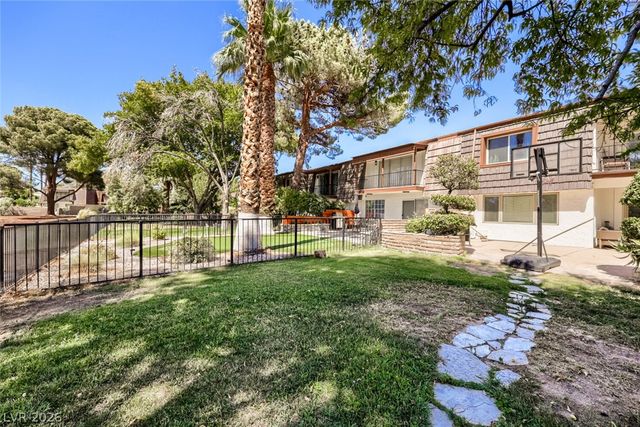 2951 Pinehurst Drive, Las Vegas, NV 89109