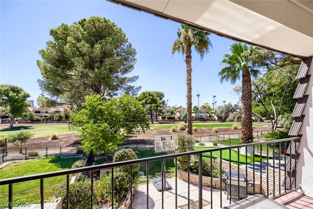 2951 Pinehurst Drive, Las Vegas, NV 89109