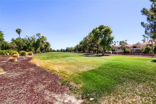2951 Pinehurst Drive, Las Vegas, NV 89109