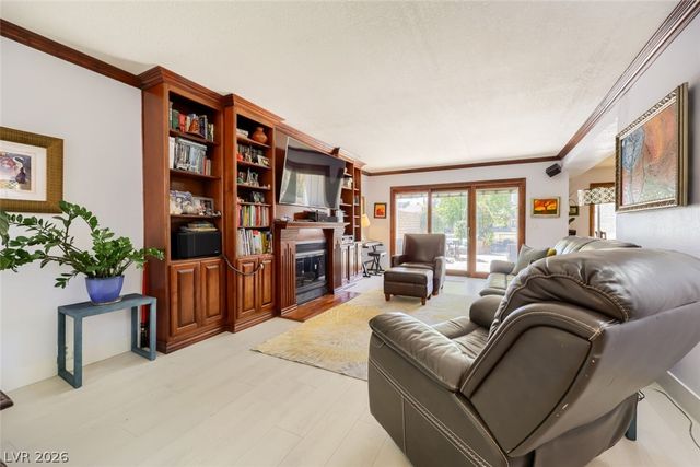 2951 Pinehurst Drive, Las Vegas, NV 89109