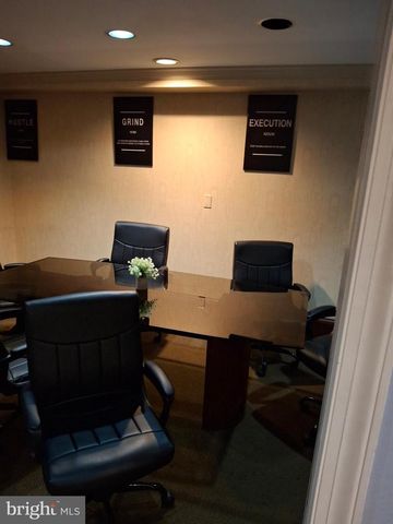 315 N CHARLES ST, Baltimore, MD 21201