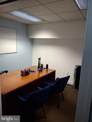 315 N CHARLES ST, Baltimore, MD 21201