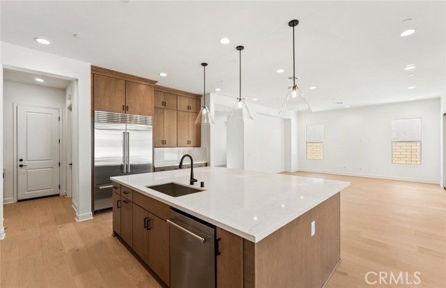 11838 Canoga Avenue, Chatsworth (los Angeles), CA 91311