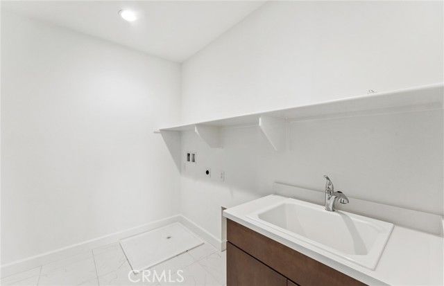 11838 Canoga Avenue, Chatsworth (los Angeles), CA 91311