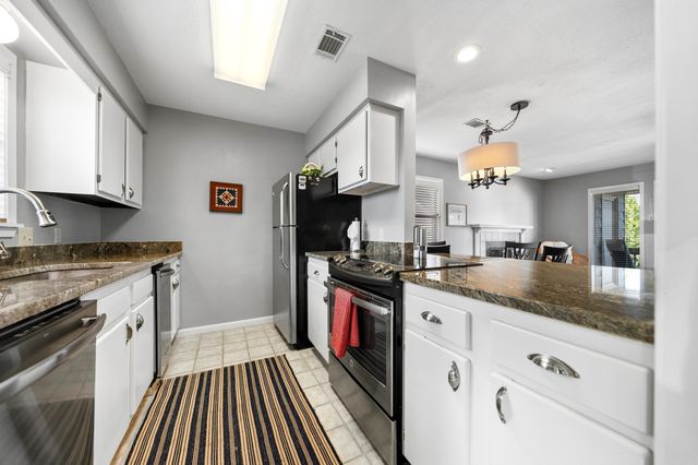 250 Grand Isle Dr Apt 5A, Hot Springs, AR 71913