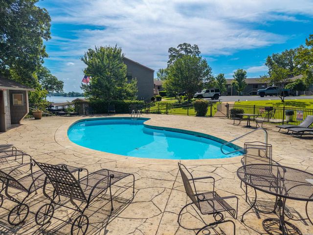 250 Grand Isle Dr Apt 5A, Hot Springs, AR 71913