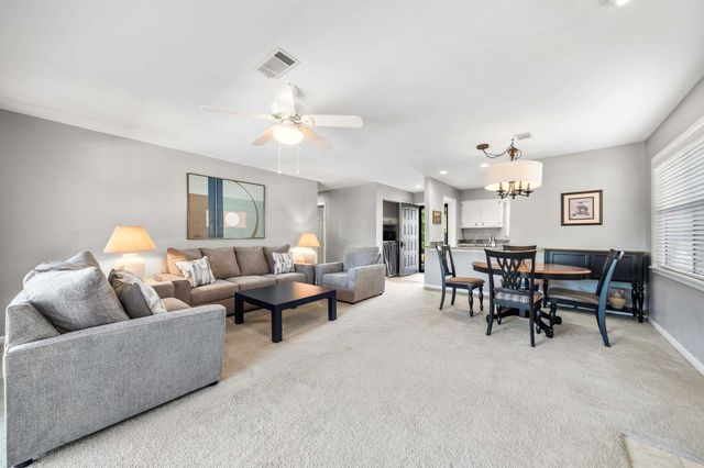 250 Grand Isle Dr Apt 5A, Hot Springs, AR 71913