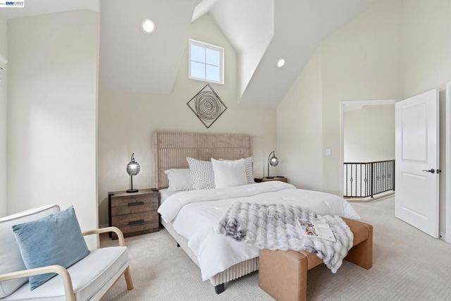 1003 Greenbrier Ct, San Leandro, CA 94577