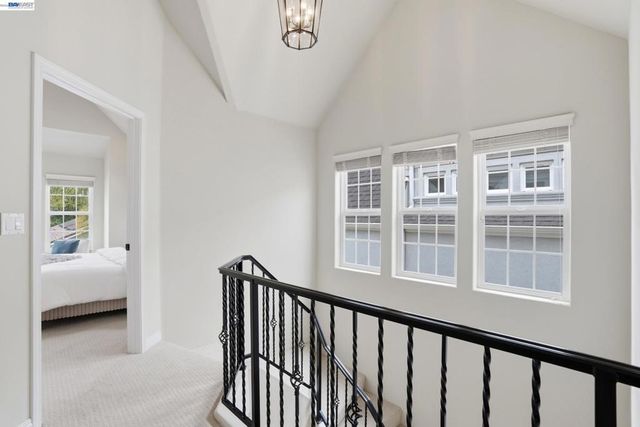 1003 Greenbrier Ct, San Leandro, CA 94577