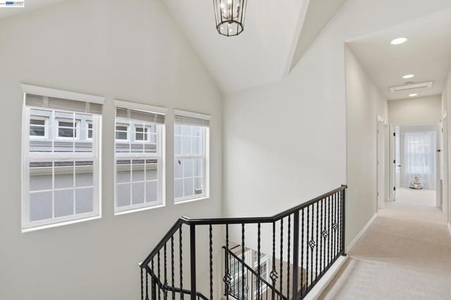 1003 Greenbrier Ct, San Leandro, CA 94577