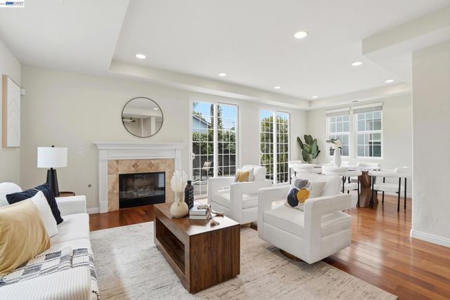 1003 Greenbrier Ct, San Leandro, CA 94577