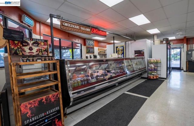 1003 Greenbrier Ct, San Leandro, CA 94577