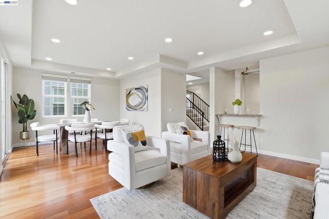 1003 Greenbrier Ct, San Leandro, CA 94577