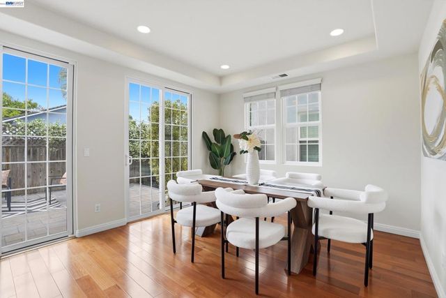 1003 Greenbrier Ct, San Leandro, CA 94577