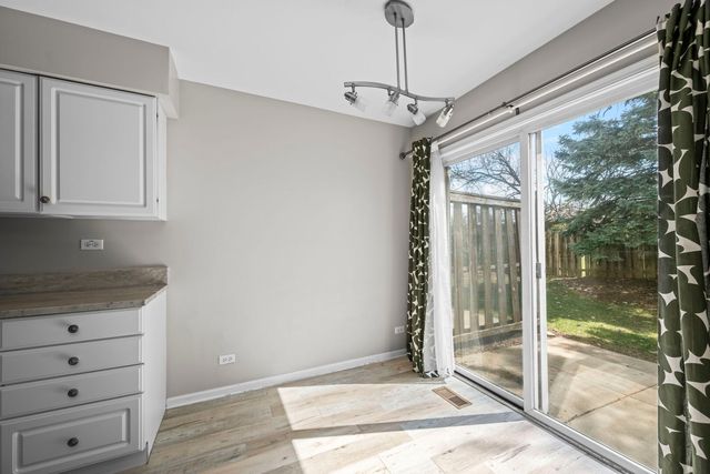 1165 Windham Lane 1165, Elk Grove Village, IL 60007