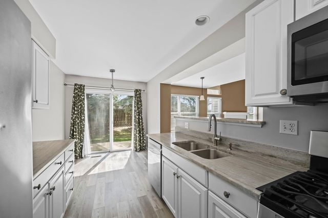 1165 Windham Lane 1165, Elk Grove Village, IL 60007