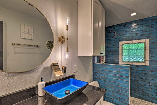 9886 Lake Haven Circle, Fort Worth, TX 76108