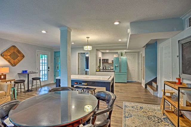 9886 Lake Haven Circle, Fort Worth, TX 76108