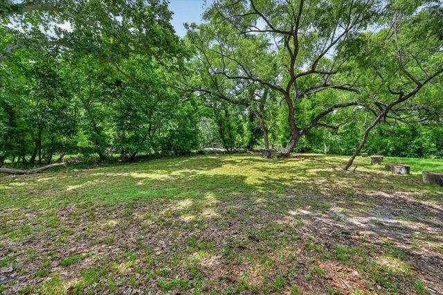 9886 Lake Haven Circle, Fort Worth, TX 76108