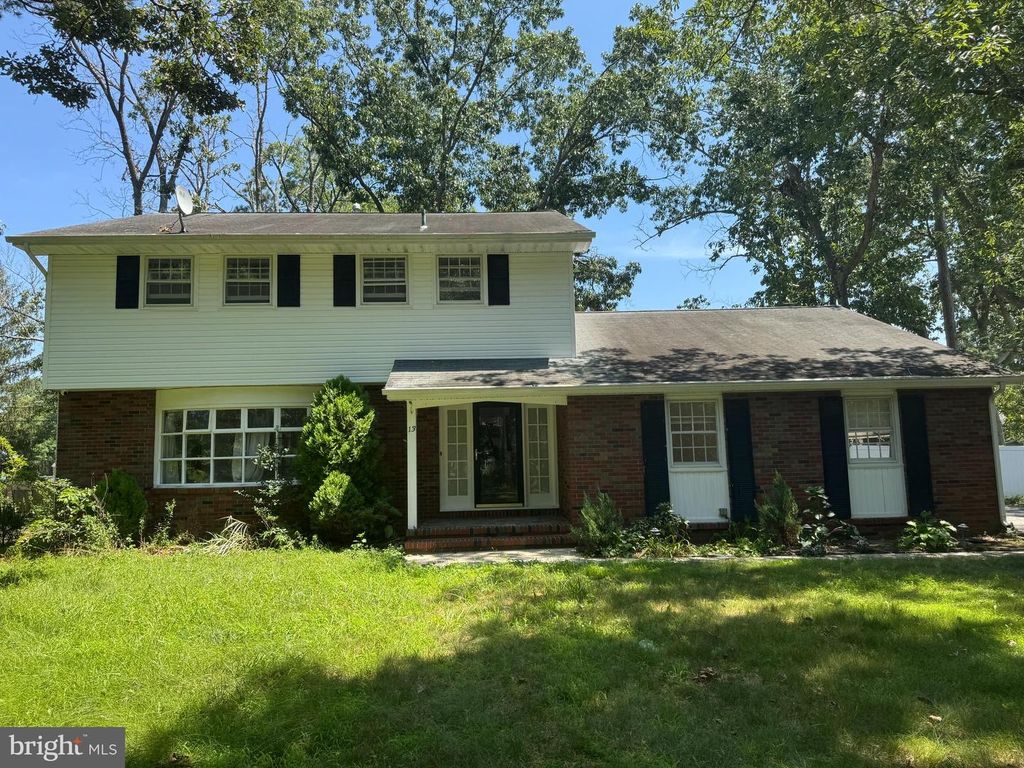 13 SUNSET DR, Millville, NJ 08332