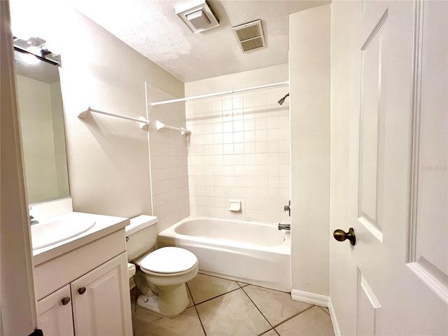 8370 WINGATE DRIVE 726, Sarasota, FL 34238