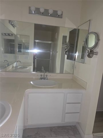 4869 South Torrey Pines Drive 101, Las Vegas, NV 89103