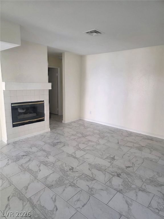 4869 South Torrey Pines Drive 101, Las Vegas, NV 89103