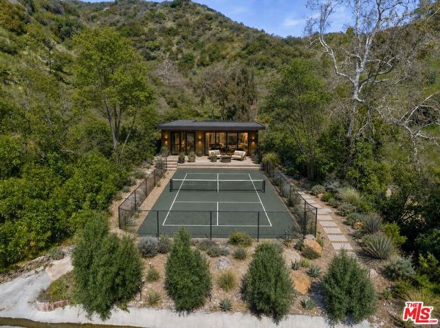 3375 Mandeville Canyon Road, Los Angeles, CA 90049