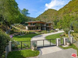 3375 Mandeville Canyon Road, Los Angeles, CA 90049