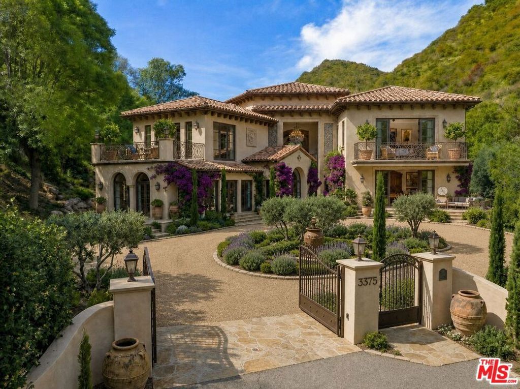 Image 9 of property listing at 3375 Mandeville Canyon Road, Los Angeles, CA 90049