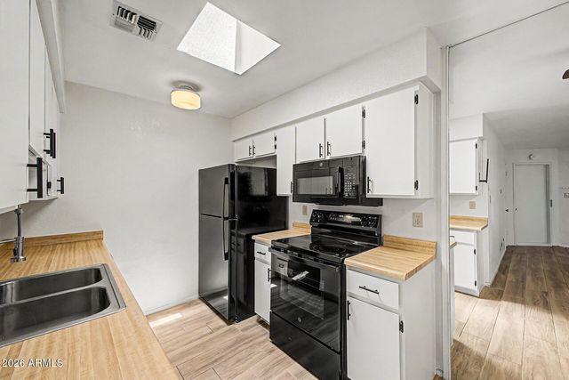 20236 N 6TH Drive 6, Phoenix, AZ 85027
