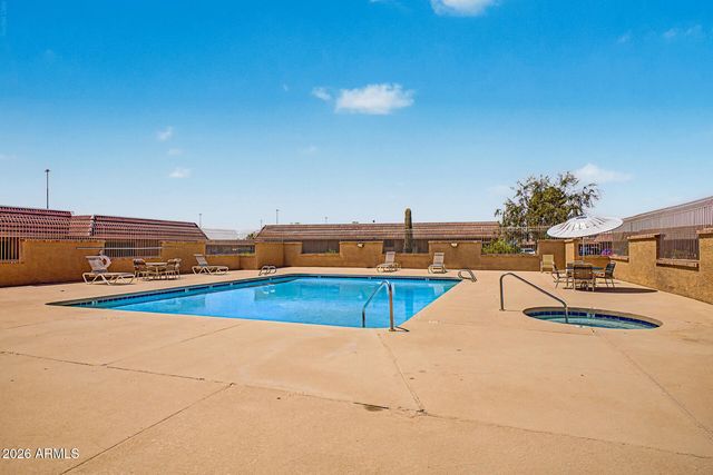 20236 N 6TH Drive 6, Phoenix, AZ 85027
