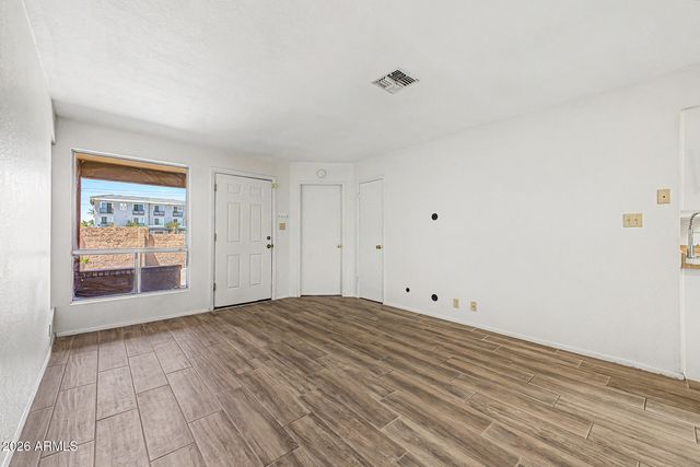 20236 N 6TH Drive 6, Phoenix, AZ 85027