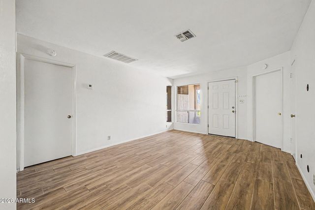 20236 N 6TH Drive 6, Phoenix, AZ 85027