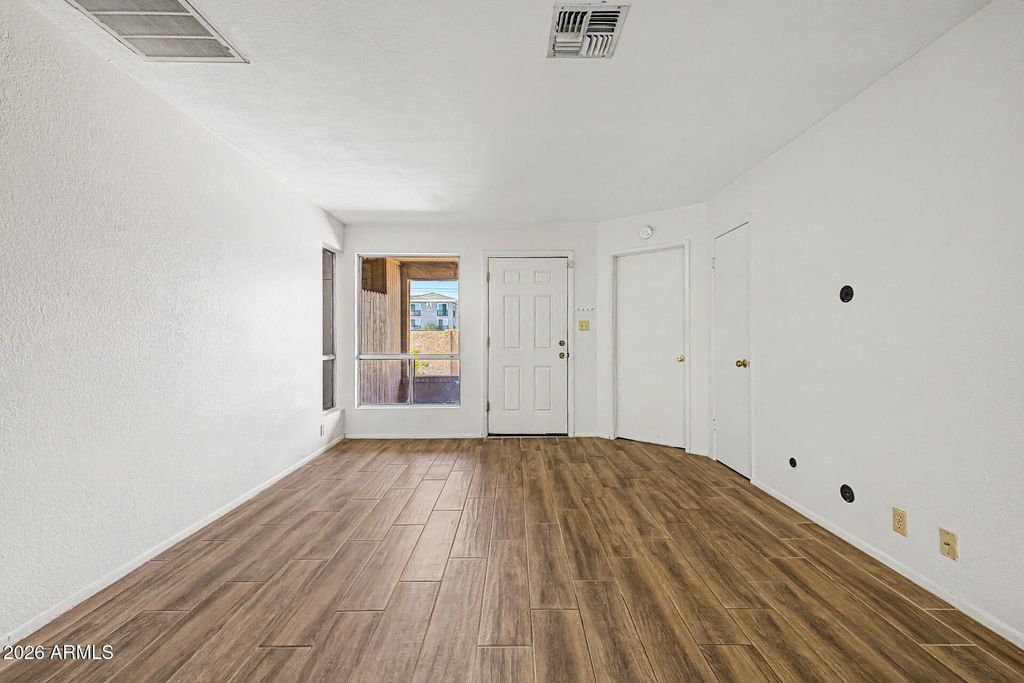 20236 N 6TH Drive 6, Phoenix, AZ 85027