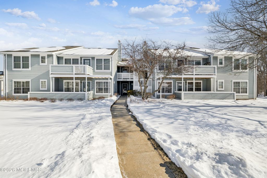 116 Cypress Court, Howell, NJ 07731