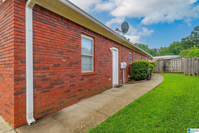 152 VICTORIA LANE, Pleasant Grove, AL 35127