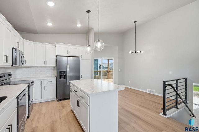 608 N Yankee Ave Avenue, Sioux Falls, SD 57110