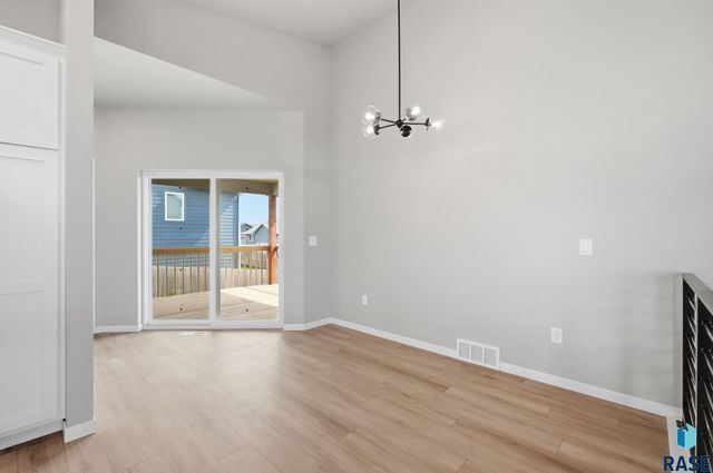 608 N Yankee Ave Avenue, Sioux Falls, SD 57110