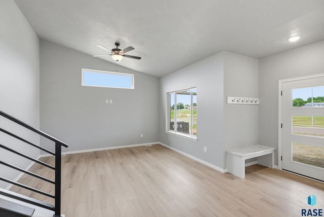608 N Yankee Ave Avenue, Sioux Falls, SD 57110